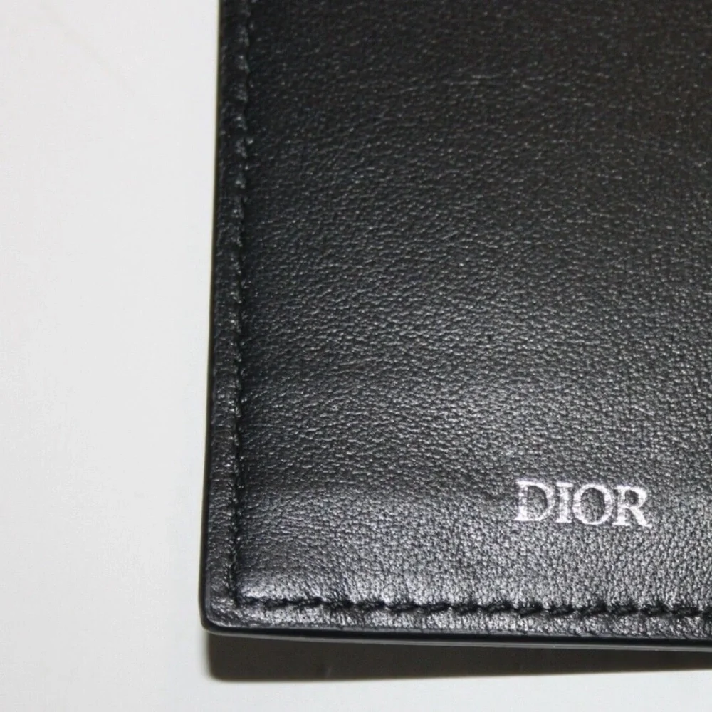 FLASH SALE🔥🔥Dior black perforated leather Bifold Wallet with Silver Hardware💗